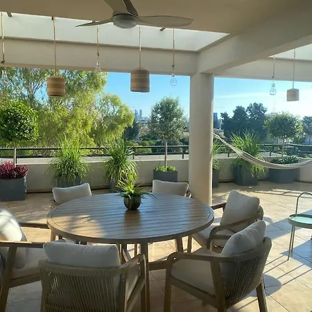 The View Penthouse Near Columbia Beach Apartment